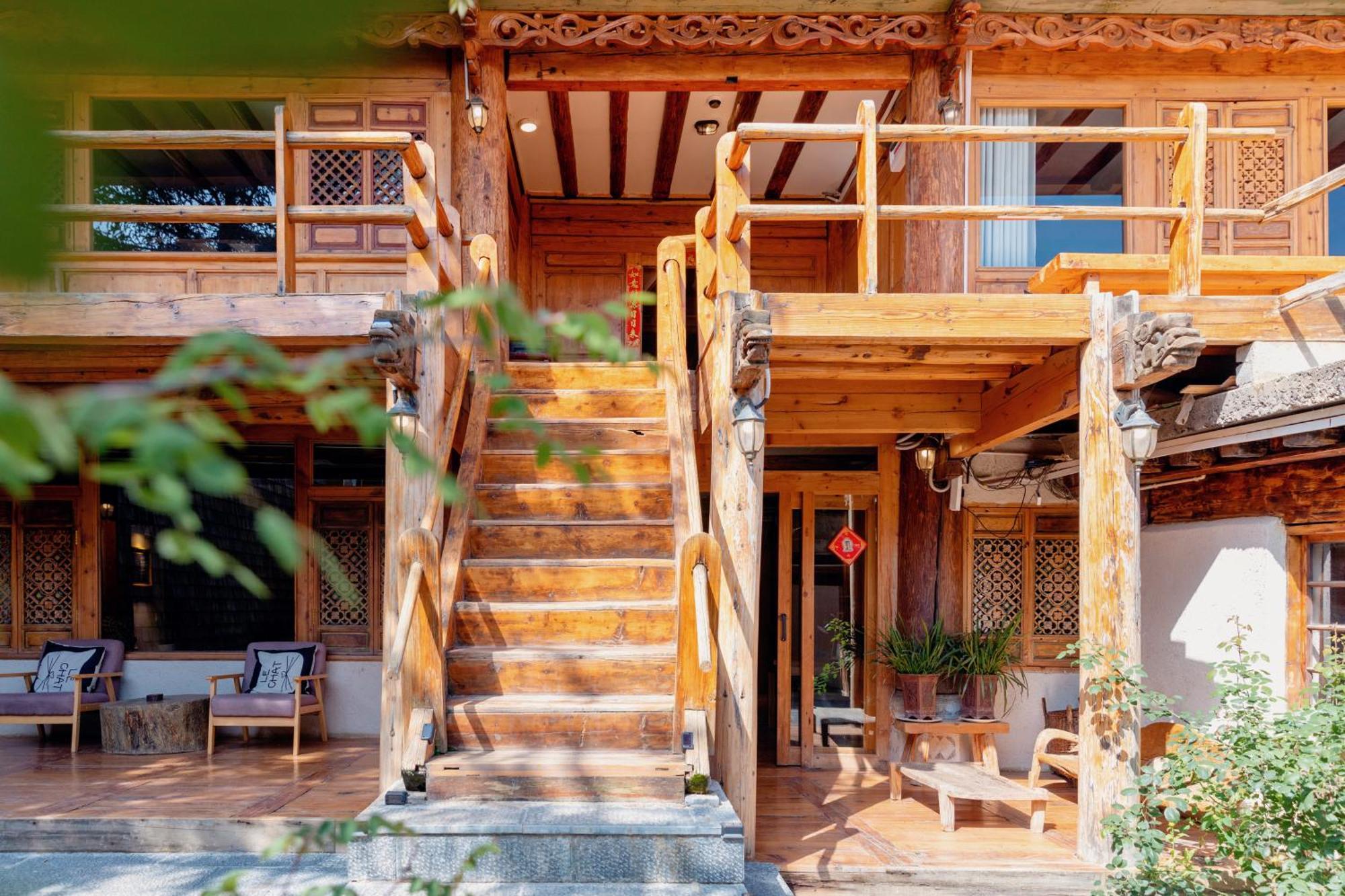 Courtyard Shangri-La 藏舍小院 Exterior photo